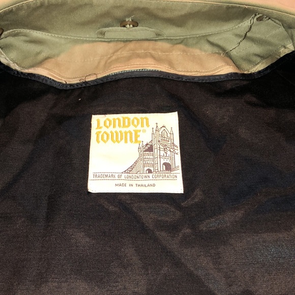 Men’s Trench Coat Over Coat - Picture 3 of 5